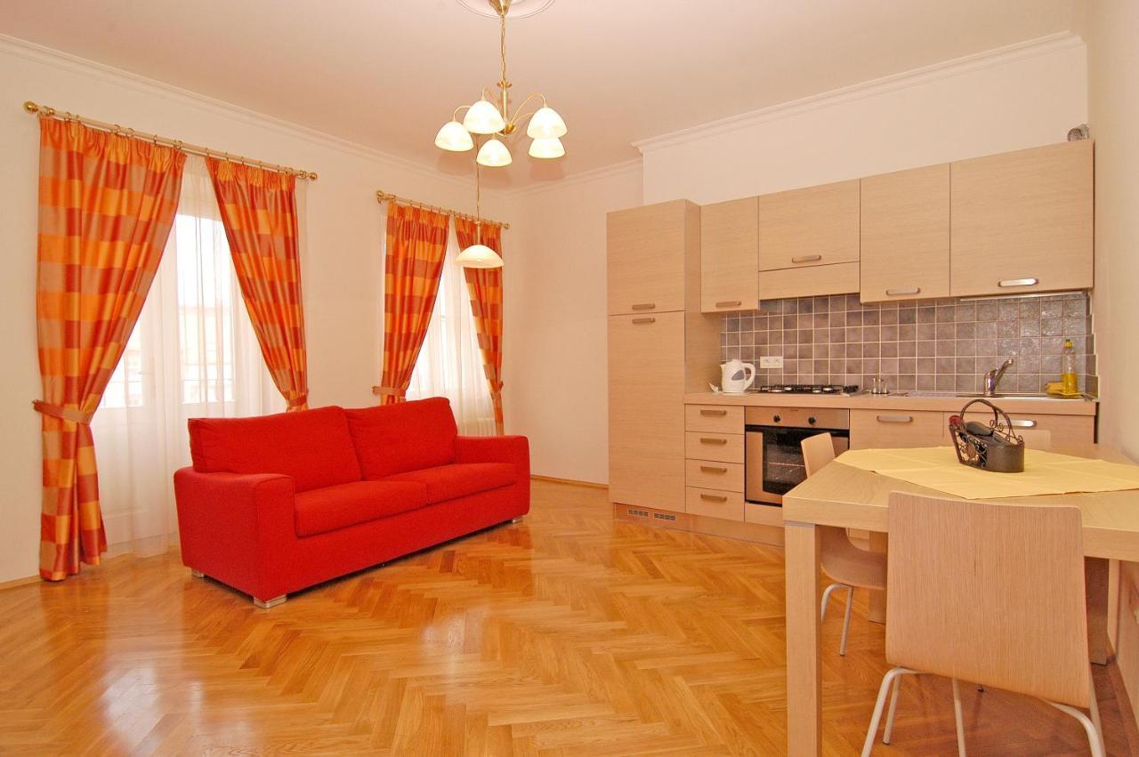 Residence La Familia Prag Eksteriør billede