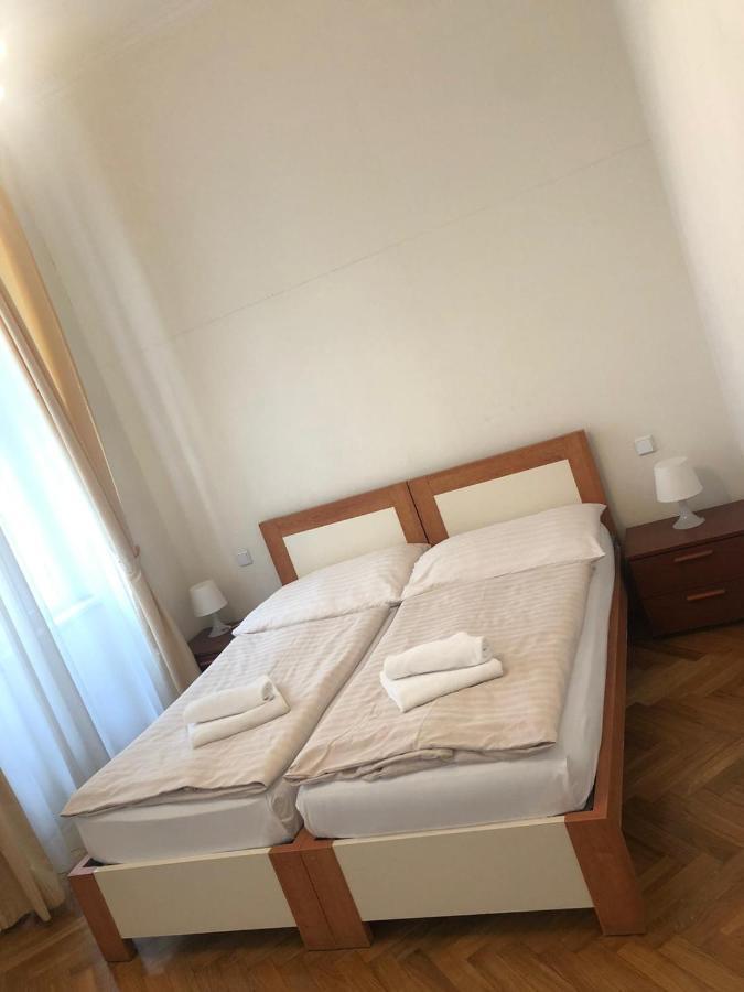 Residence La Familia Prag Eksteriør billede