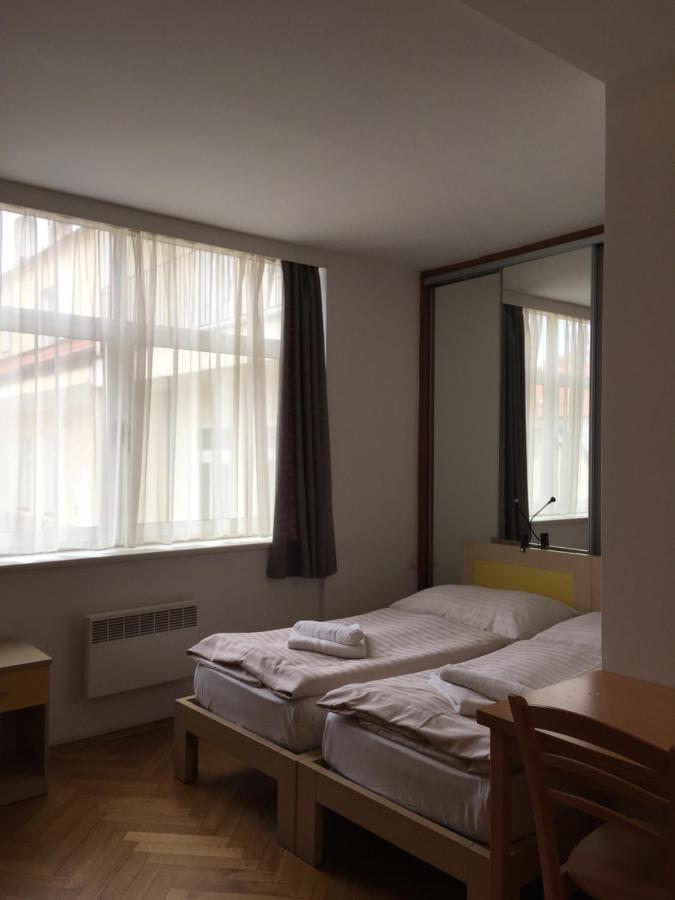 Residence La Familia Prag Eksteriør billede